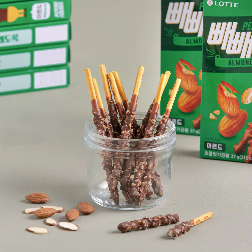 Pepero Almendra - Palitos de Galleta bañados de Chocolate con Almendra Pack x3