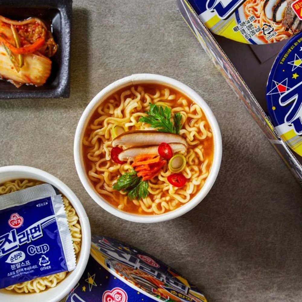 Jin Ramen Mild - Sopa instantánea sabor a Carne poco Picante en Vaso